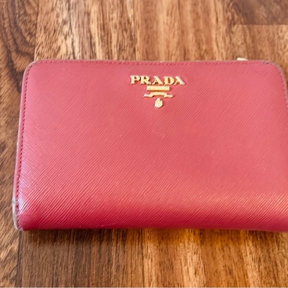 Prada Pink Wallet gold hardware - Picture 11 of 14